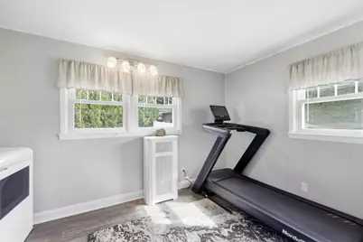 154 Ely Ave, West Springfield, MA 01089 - Photo 16