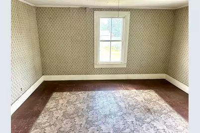 31 Fair St, Northampton, MA 01060 - Photo 12
