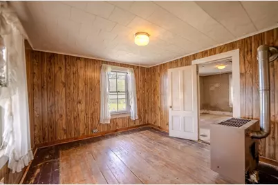 31 Fair St, Northampton, MA 01060 - Photo 18
