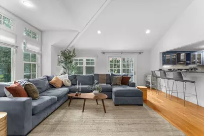 38 Hunnewell St, Needham, MA 02494 - Photo 18