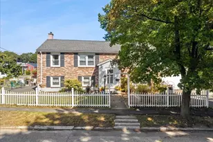 116 Running Brook Rd, Boston, MA 02132 - Photo 2