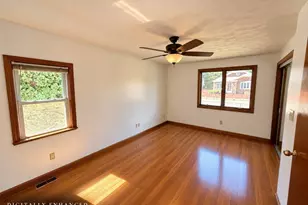 285 Huttleston Ave, Fairhaven, MA 02719 - Photo 14