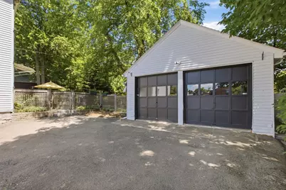 31 Mount Vernon St, Boston, MA 02132 - Photo 40