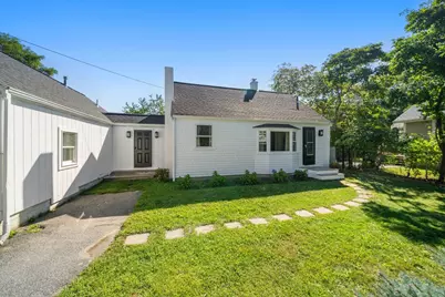 72 Grove St, Barnstable, MA 02601 - Photo 2