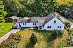 15 North St, Upton, MA 01568 - Photo 1
