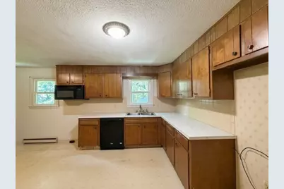 178 N Main St, Templeton, MA 01438 - Photo 2