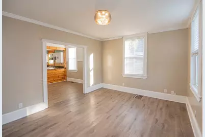 19 Lynn St, Peabody, MA 01960 - Photo 10