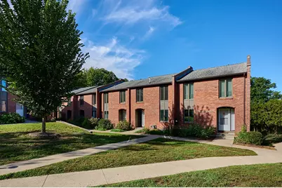 16 Bedford Ct #16, Amherst, MA 01002 - Photo 2