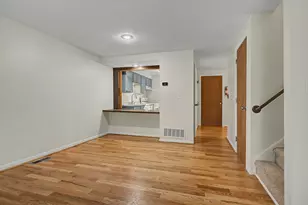 16 Bedford Ct, Amherst, MA 01002 - Photo 10