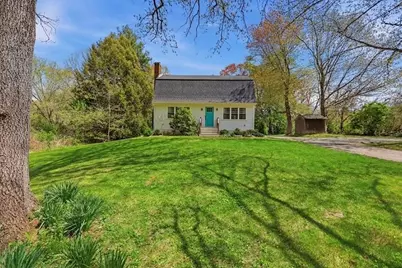 9 Indian Path, Grafton, MA 01536 - Photo 2