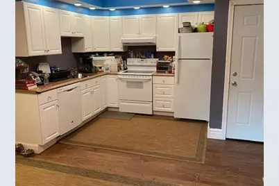 559 Chelmsford St, Lowell, MA 01851 - Photo 12