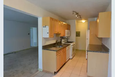 36 Shrewsbury Green Dr #E, Shrewsbury, MA 01545 - Photo 2
