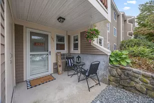 171 Heritage Dr, Northbridge, MA 01588 - Photo 2