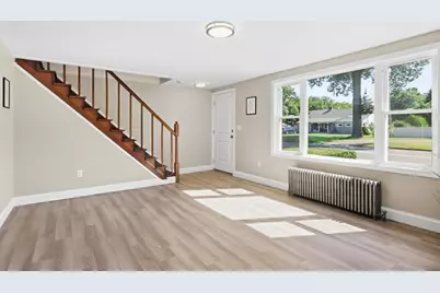 1078 Granby Rd, Chicopee, MA 01020 - Photo 12