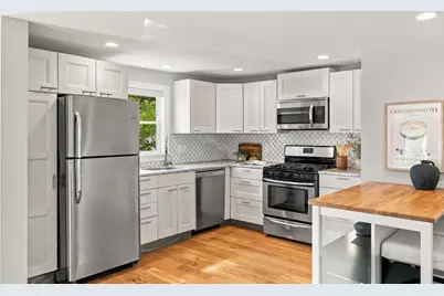 176 Nahant St, Wakefield, MA 01880 - Photo 10
