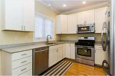 58 Prospect St #58, Newton, MA 02465 - Photo 4