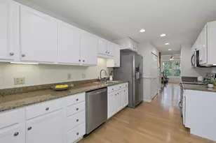 85 Hammond Pl, Woburn, MA 01801 - Photo 8