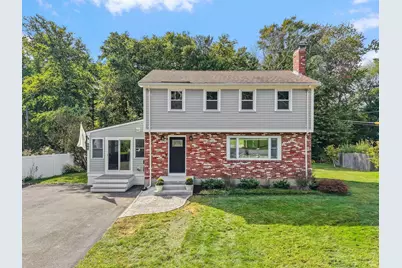 468 Underwood St, Holliston, MA 01746 - Photo 2