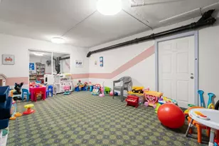 250 Hammond Pond Pkwy, Newton, MA 02467 - Photo 18