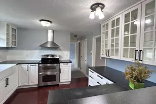 42 Edgewood Rd, Southborough, MA 01772 - Photo 2
