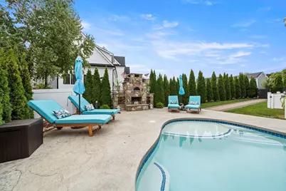 2 Oneil Way, Saugus, MA 01906 - Photo 32