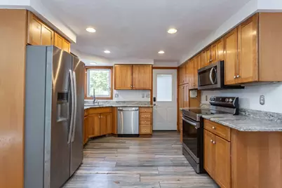 359 Pike Ave, Attleboro, MA 02703 - Photo 8