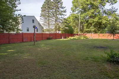 359 Pike Ave, Attleboro, MA 02703 - Photo 4