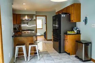 37 Rhode Island Ave, Dartmouth, MA 02747 - Photo 8