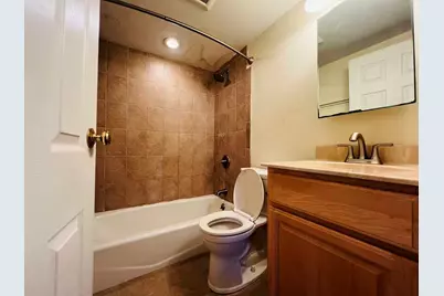 8 Crescent Dr #5, Andover, MA 01810 - Photo 10