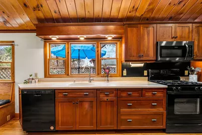 57 Richardson Ave, Dracut, MA 01826 - Photo 2