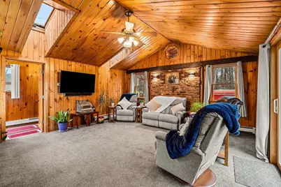 57 Richardson Ave, Dracut, MA 01826 - Photo 8