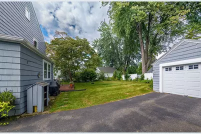793 Allen St, Springfield, MA 01118 - Photo 6