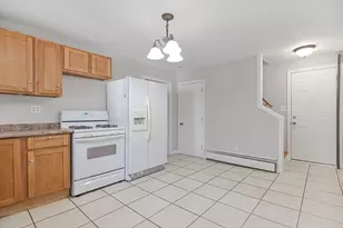147- 1/2 Oak St, Clinton, MA 01510 - Photo 6