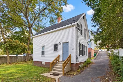 147- 1/2 Oak St, Clinton, MA 01510 - Photo 2