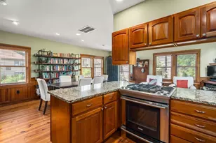 10 Symmes St, Boston, MA 02131 - Photo 6