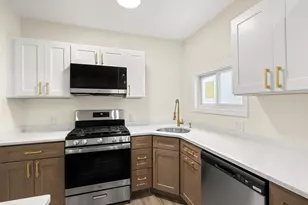 376 N Underwood St, Fall River, MA 02720 - Photo 10