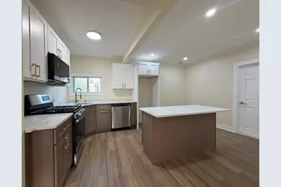 376 N Underwood St, Fall River, MA 02720 - Photo 8