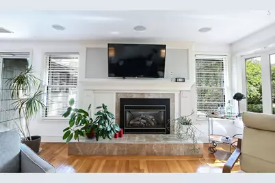 15 Harding St, New Bedford, MA 02740 - Photo 6