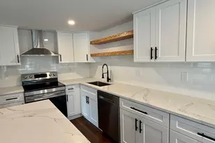 6 Wharton Ct, Boston, MA 02136 - Photo 6