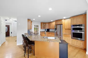 24 Goodnow Ln, Framingham, MA 01702 - Photo 2