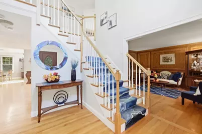 24 Goodnow Ln, Framingham, MA 01702 - Photo 10