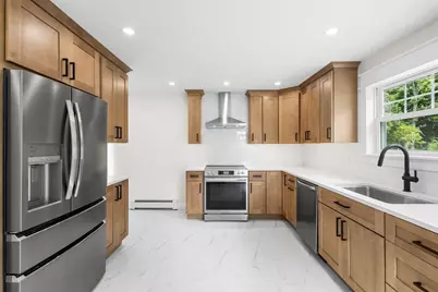 256 Weetamoe St., Fall River, MA 02720 - Photo 4