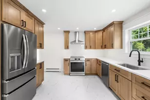 256 Weetamoe St, Fall River, MA 02720 - Photo 4