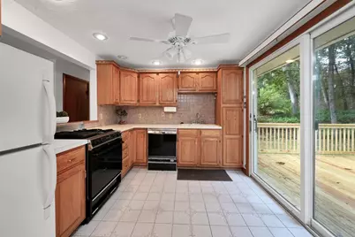 132 Forest St, Weymouth, MA 02190 - Photo 12