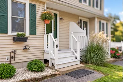 8 Craig St #8, Plymouth, MA 02360 - Photo 2