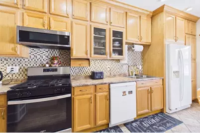 100 Buttonwood St, Boston, MA 02125 - Photo 12