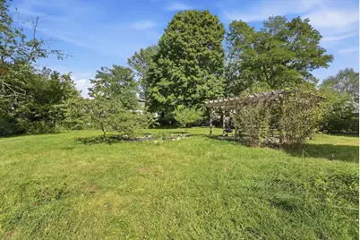 31 Gates St, Holyoke, MA 01040 - Photo 36