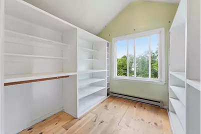 31 Gates St, Holyoke, MA 01040 - Photo 26