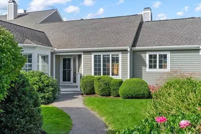 10 Floret Cir #10, Hingham, MA 02043 - Photo 2