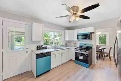 78 Wollaston St, Springfield, MA 01119 - Photo 10